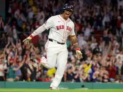 Watch: Rafael Devers hits first career walkoff home run, snaps Red Sox’ 4-game losing skid