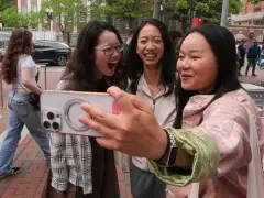 Chinese student struck a chord emphasizing humanity during Harvard commencement speech